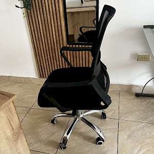 Silla escritorio negra
